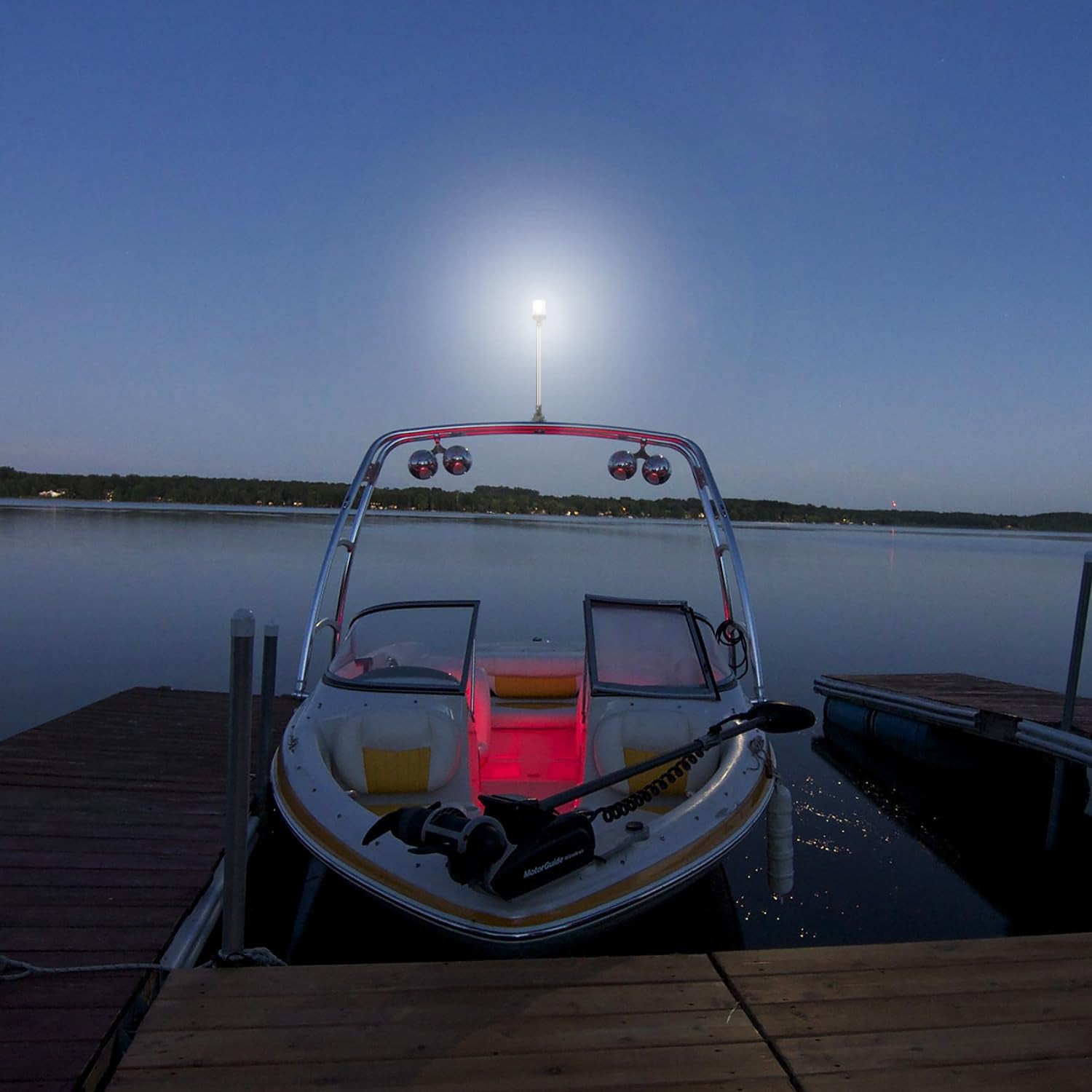 Young Marine Boat Anchor Light 3-Nautical Mile White LED Fold down Stern Light for Pontoon and Fishing Boat All round 360° White LED 12-24V (9" Foldable)